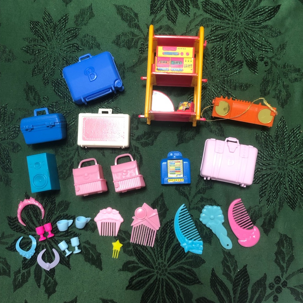 Lot of Vintage Dollhouse Accessories Barbie and more